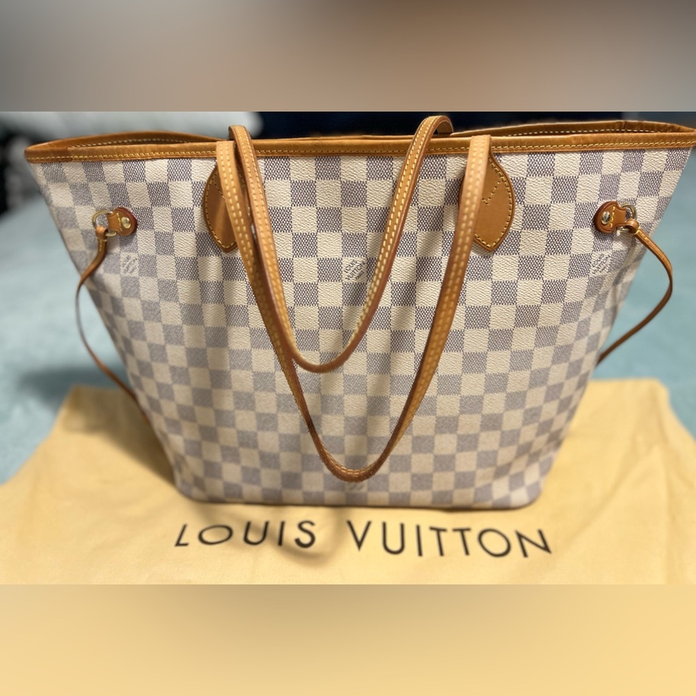 LOUIS VUITTON Damier Azur Neverfull Tote bag.
